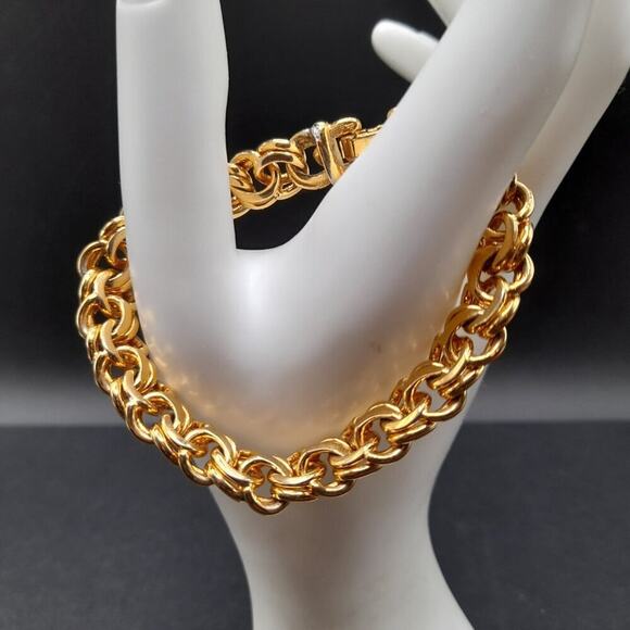 Vintage Monet Gold Plated Link Bracelet, 7 1/2 Inches, Fold Over Clasp - Picture 11 of 11